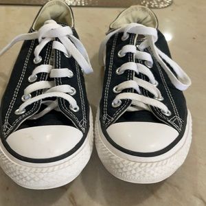 Converse Black